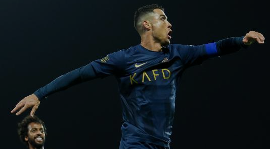Al Nassr knuser Abha mens Ronaldo scorer hat-trick